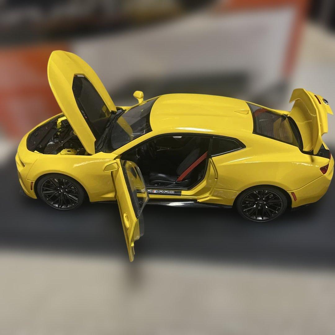 1/18 オートアート　カマロ　ZL1 イエロー　2017