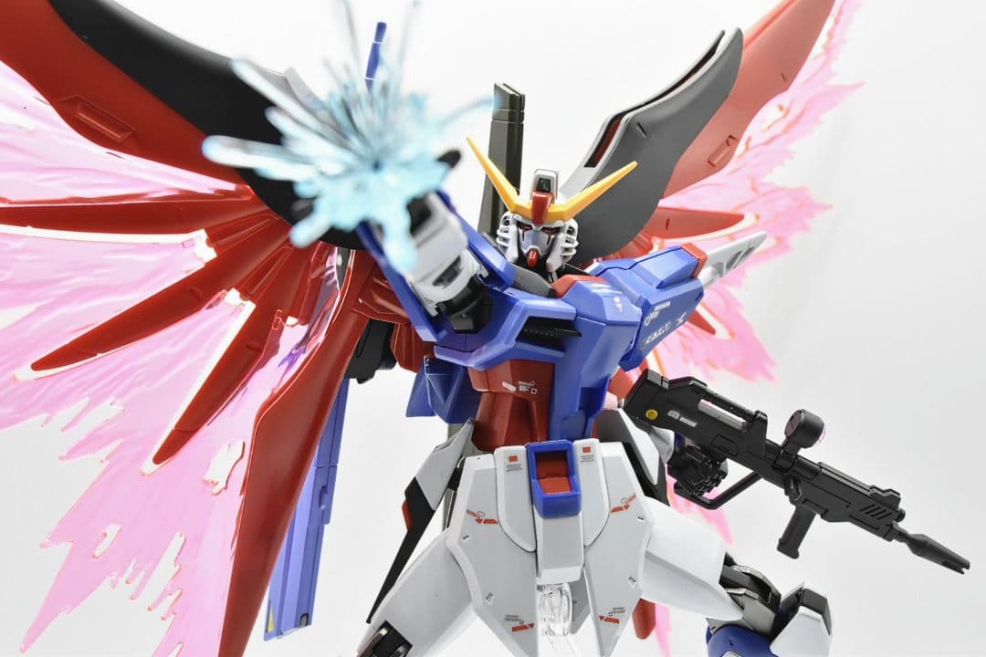 〚 HGCE 1/144 ディステニーガンダム 〛塗装済完成品