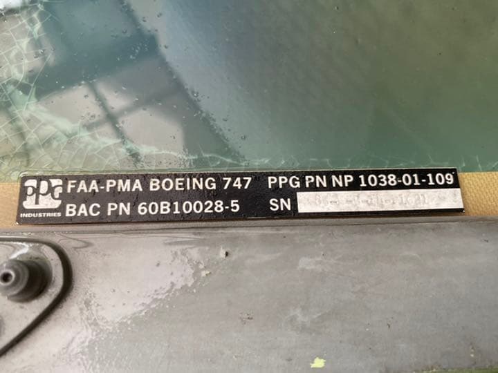 B747 JAL? 機長席側のコックピットの窓　激レア超貴重　b747-200？