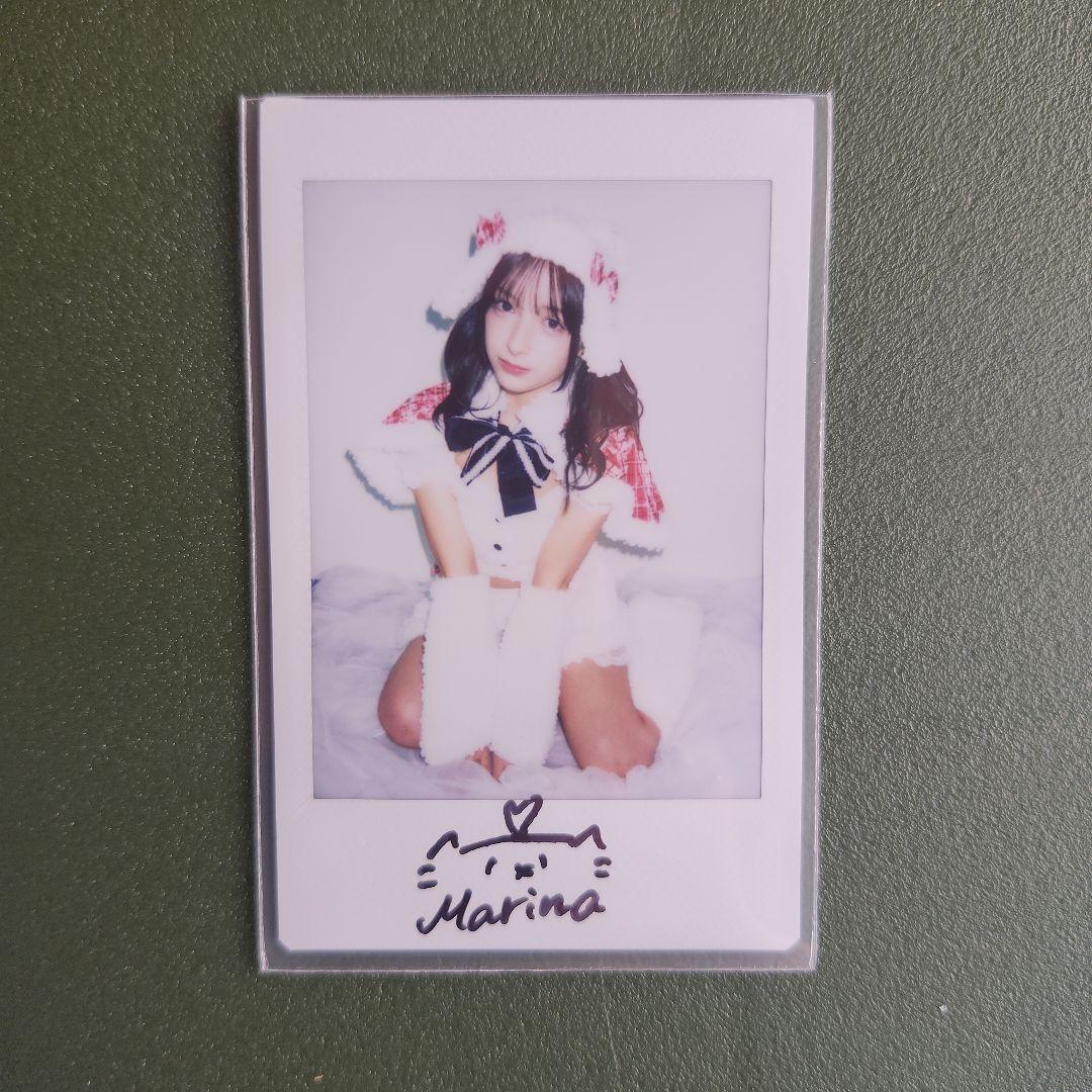 百瀬まりな 魅力的なポーズ　サイン入りチェキ　エリマリ姉妹