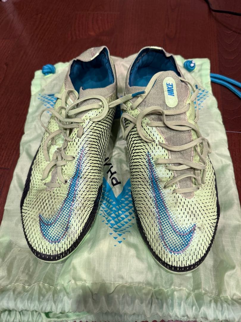 Nike Phantom サッカーシューズ ライトグリーン