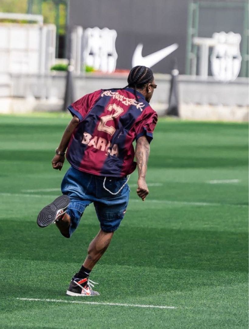 ウェア Travis Scott x Barcelona Retro 2000/01