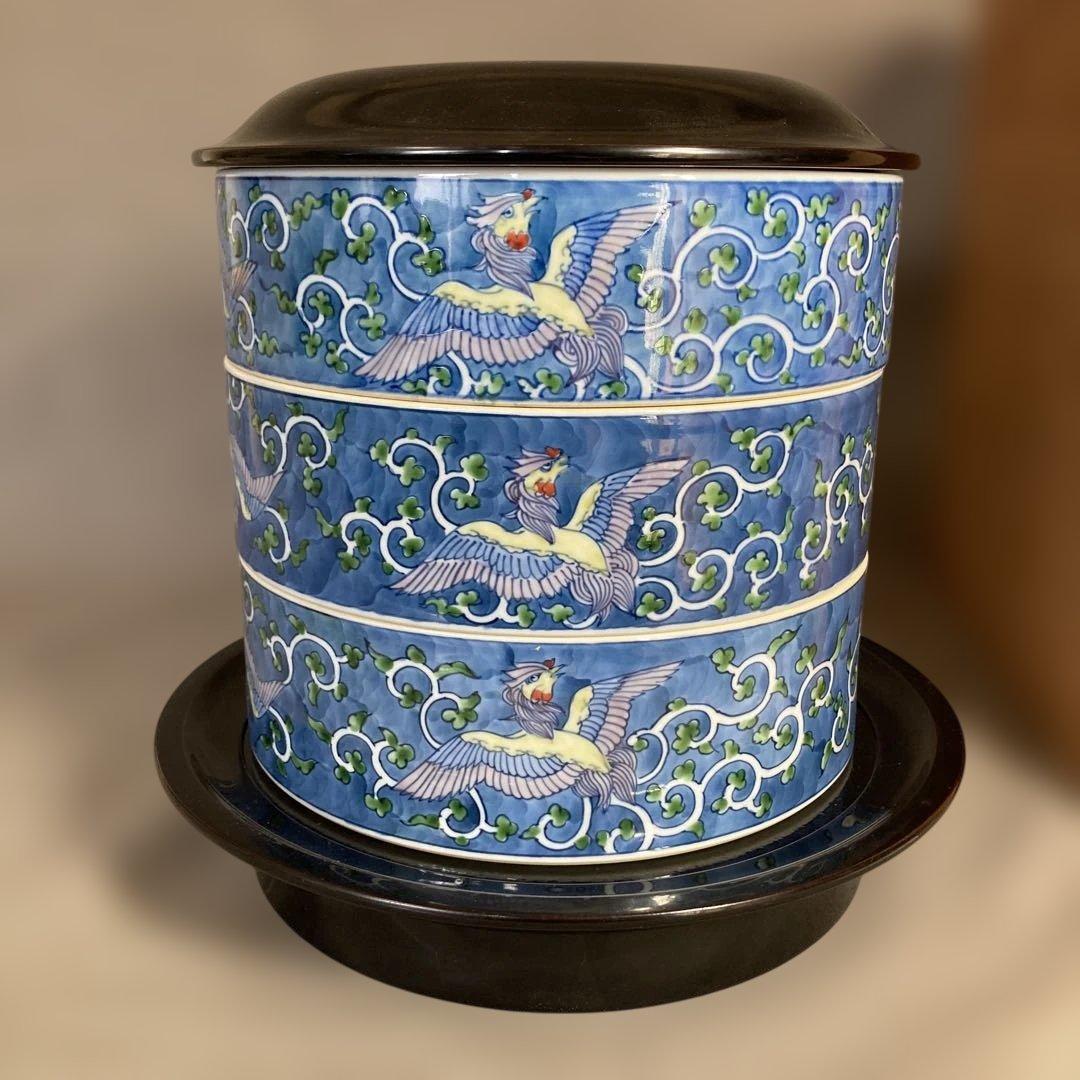 【源右衛門】古伊万里の伝統　名窯　舘林源右衛門作　染錦濃唐草鳳凰文　三段重大蓋物