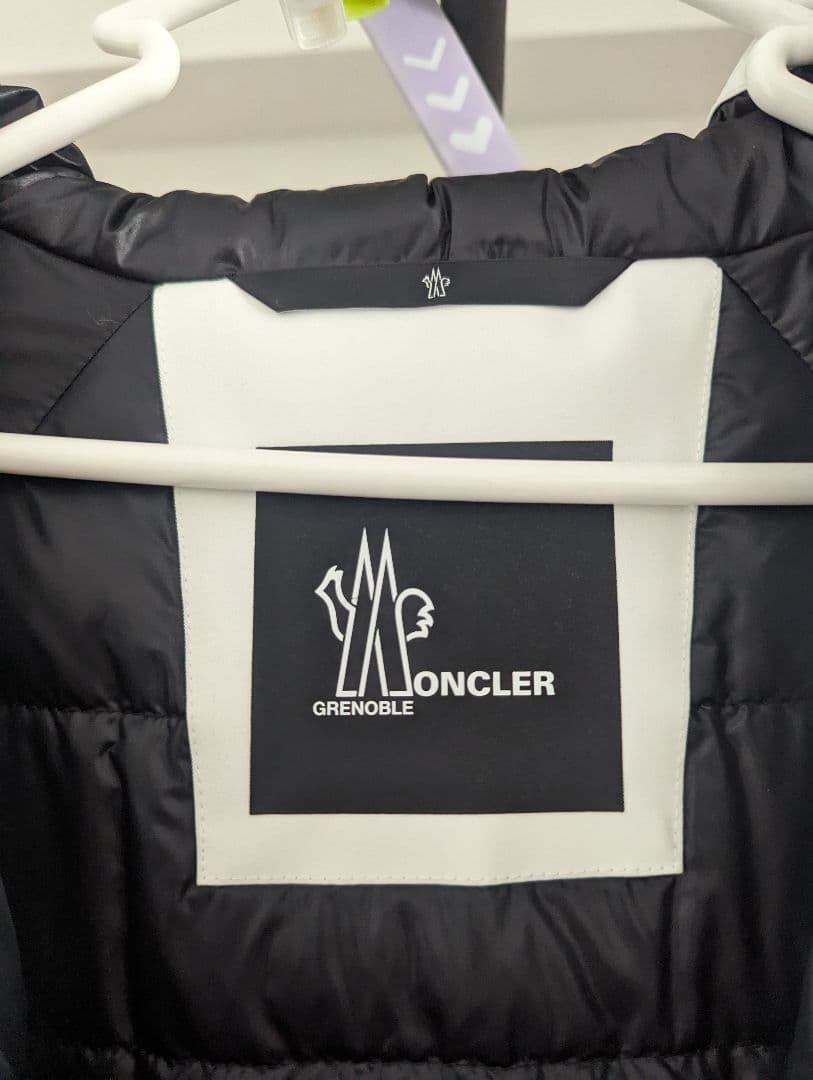 未使用美品　モンクレールグルノーブル　スキーウェア