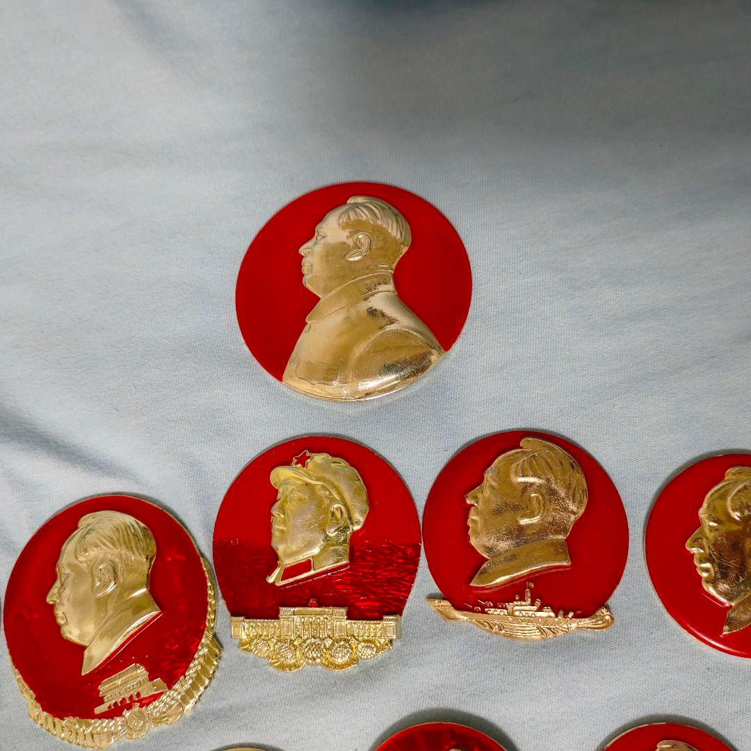 毛沢東　ピンバッジ61枚