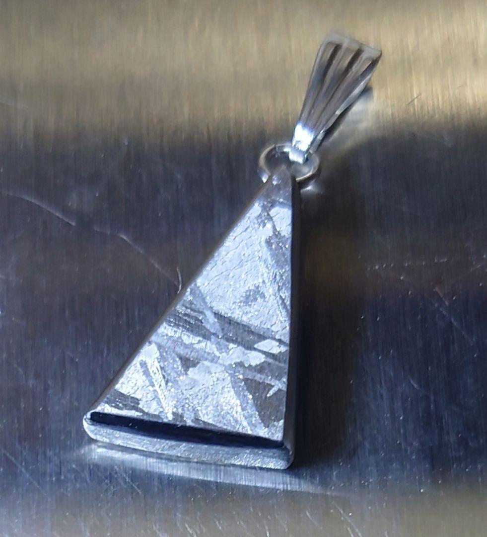 ギベオン隕石　ネックレス　鉄隕石