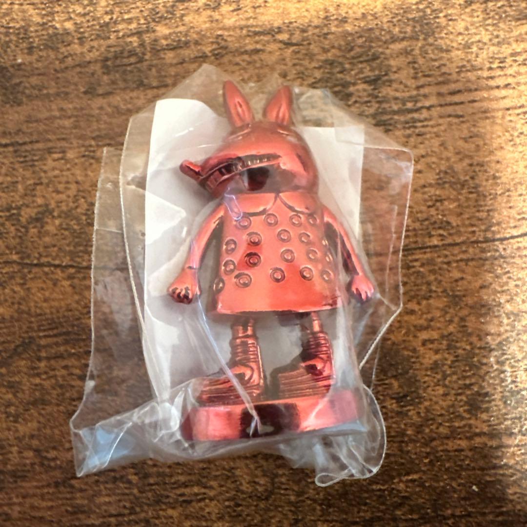 米津玄師 メタルフィギュア ウサギ 赤 TOUR FOGBOUND ガチャ ③