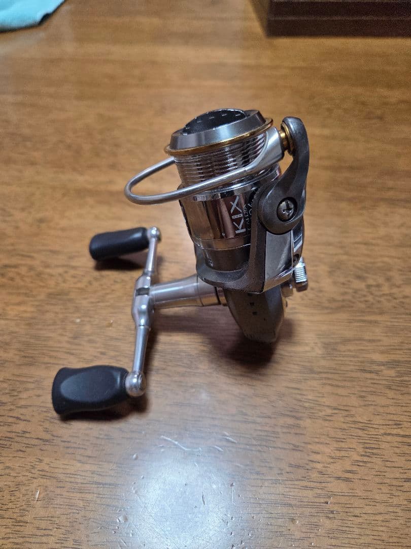 カルディアkix. スピニングリール 両手用ハンドル. daiwa