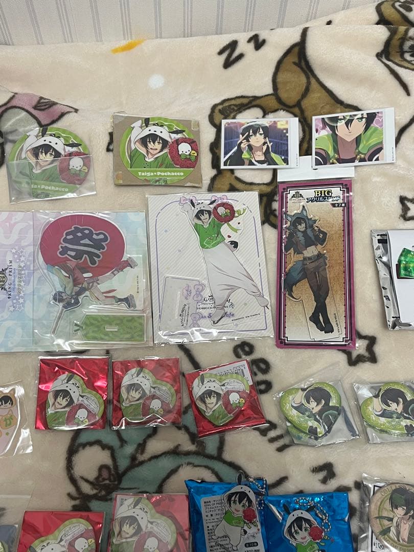 60点以上　キングオブプリズム　香賀美　タイガ　キンプリ　缶バッジ　アクスタ