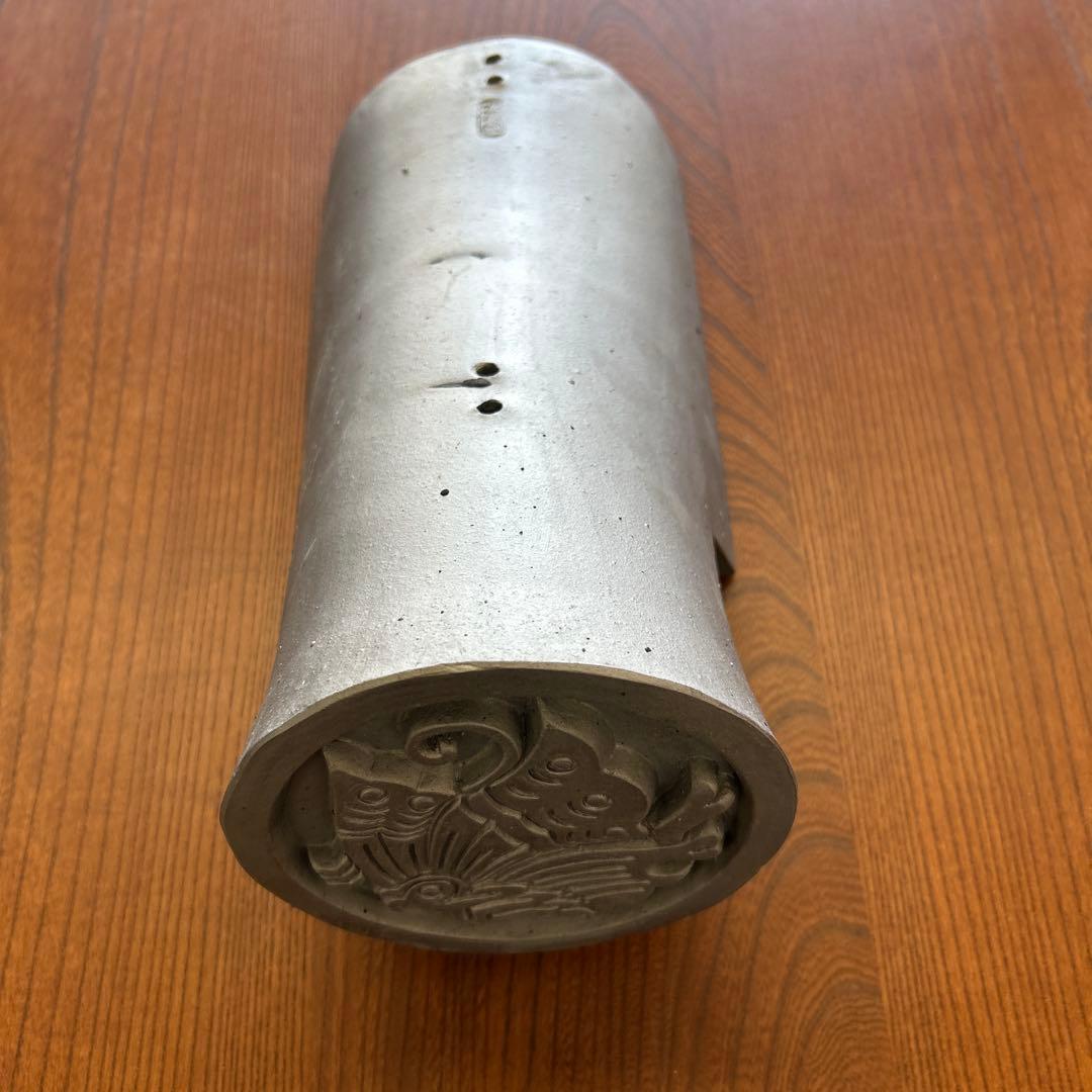 いぶし瓦製円筒形オブジェ