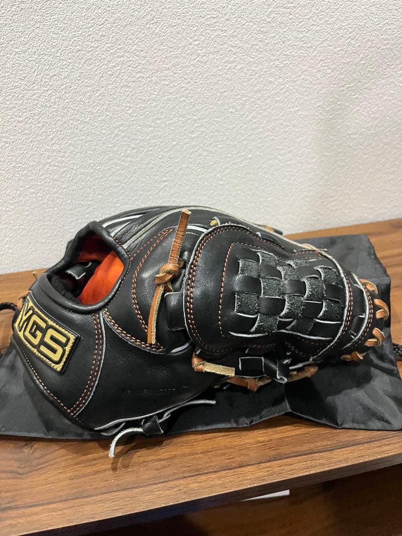 山本グラブスタジオ　硬式内野手用グローブ　664K型　レザリオ付き