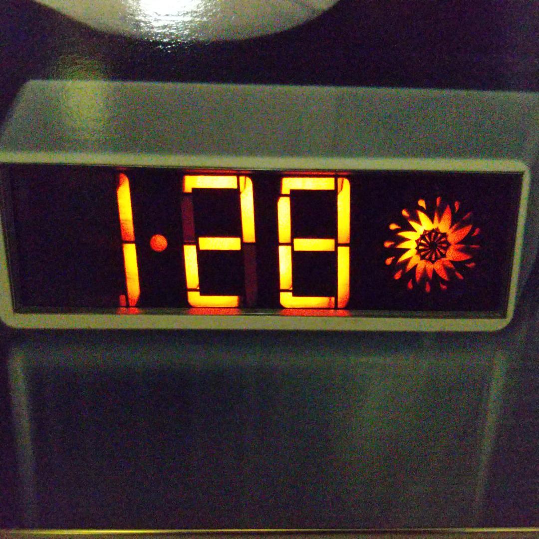 2740番 昭和レトロ カンパリ パネル時計 女性柄立て看板 店舗什器 古道具