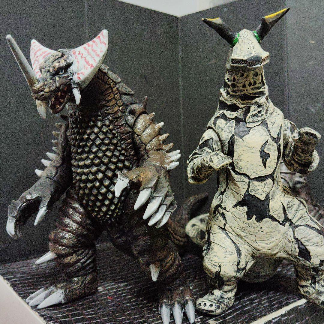 Ｎaoウルトラ怪獣絶版ソフビEXゴモラ.エレキング