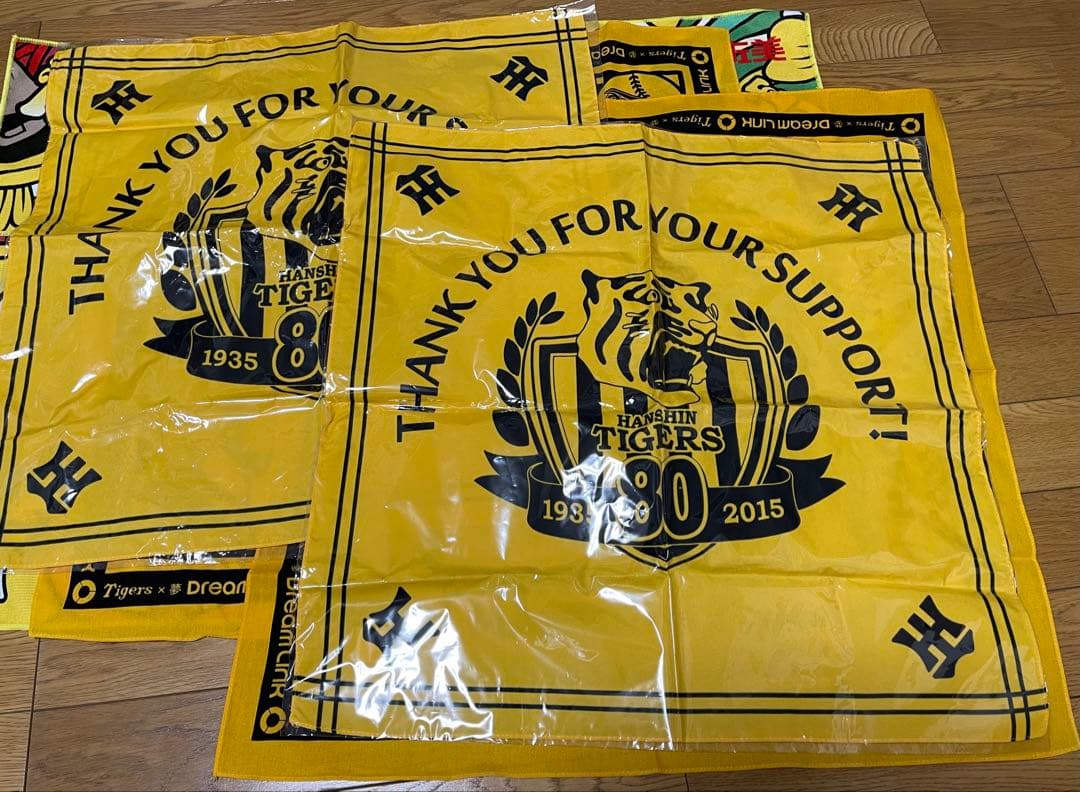 阪神タイガース球場配布キャップ　バンダナ　タオル　Tシャツ　甲子園開幕戦ファン感