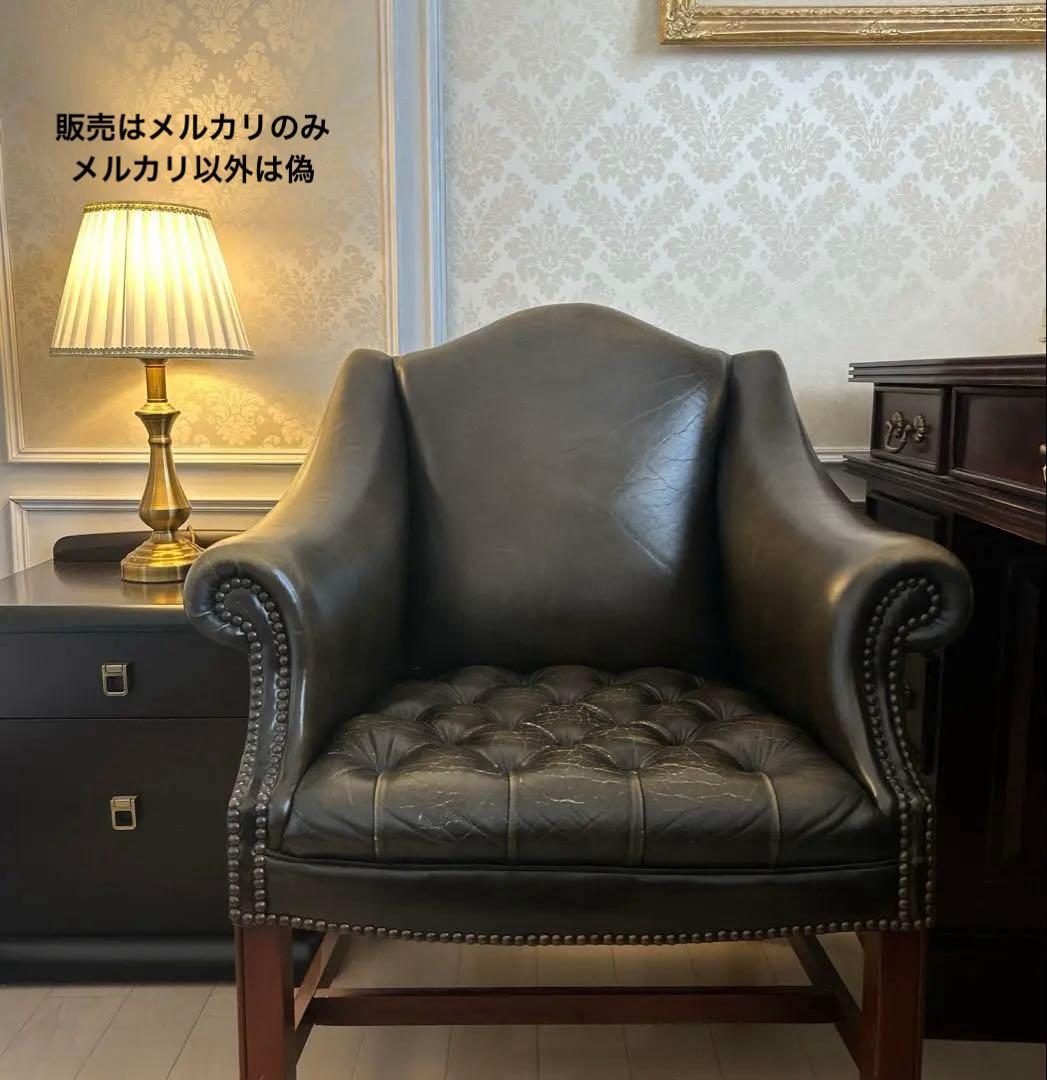 Wade社　英国アンティーク　チェスターフィールド様式　総革ボタンダウン