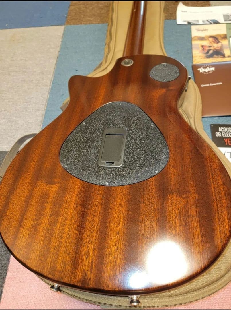 Taylor T5z classic mahogany エレアコ　エレキギター