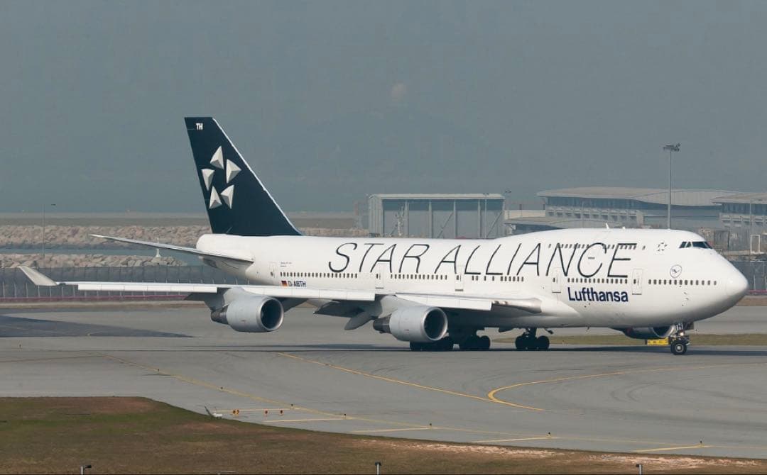 ルフトハンザ航空 Airlinertags B747-400M 国旗赤色カット