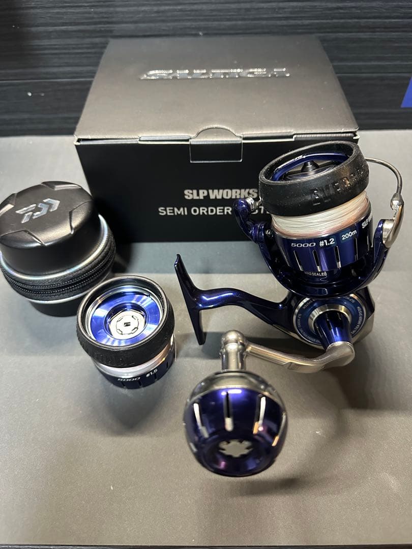 ダイワSLP WORKSソルティガ5000XH替えスプール・スプールケース付き