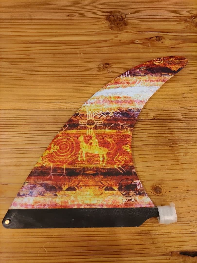 Kassia Meador 9.8インチ フィン タイダイシングルフィン ロング