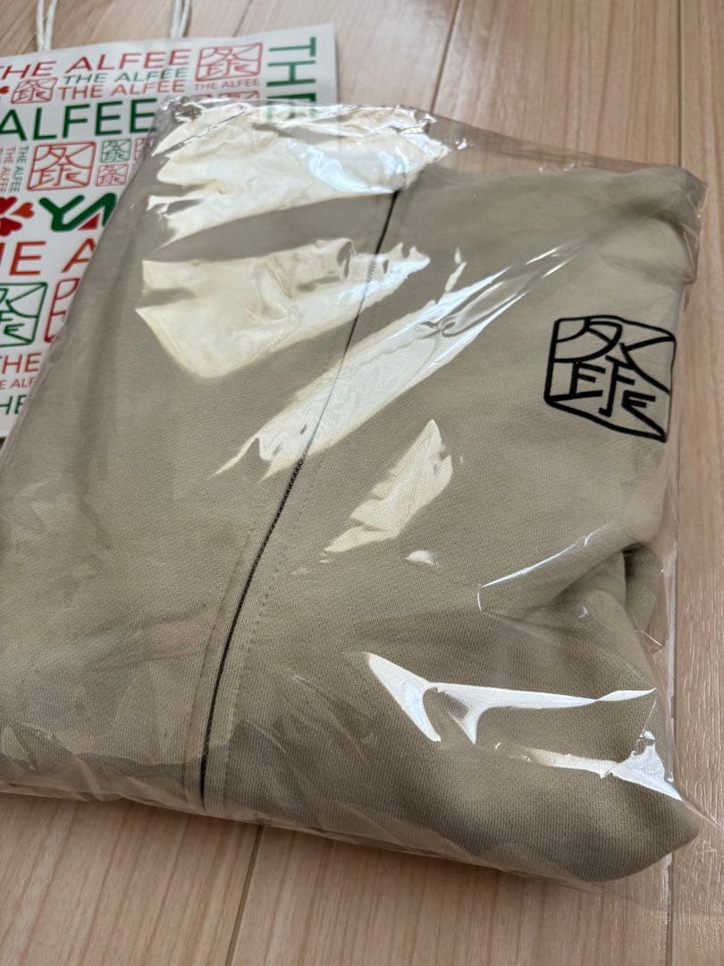 【ショッパーおまけ】ALFEEポテくまくんパーカー（サンドベージュ）