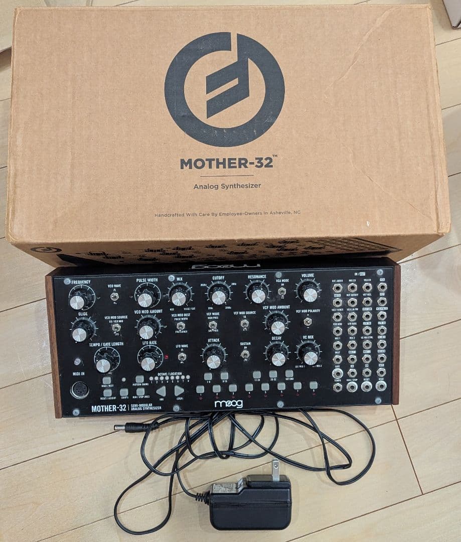 鍵盤楽器 MOOG MOTHER 32
