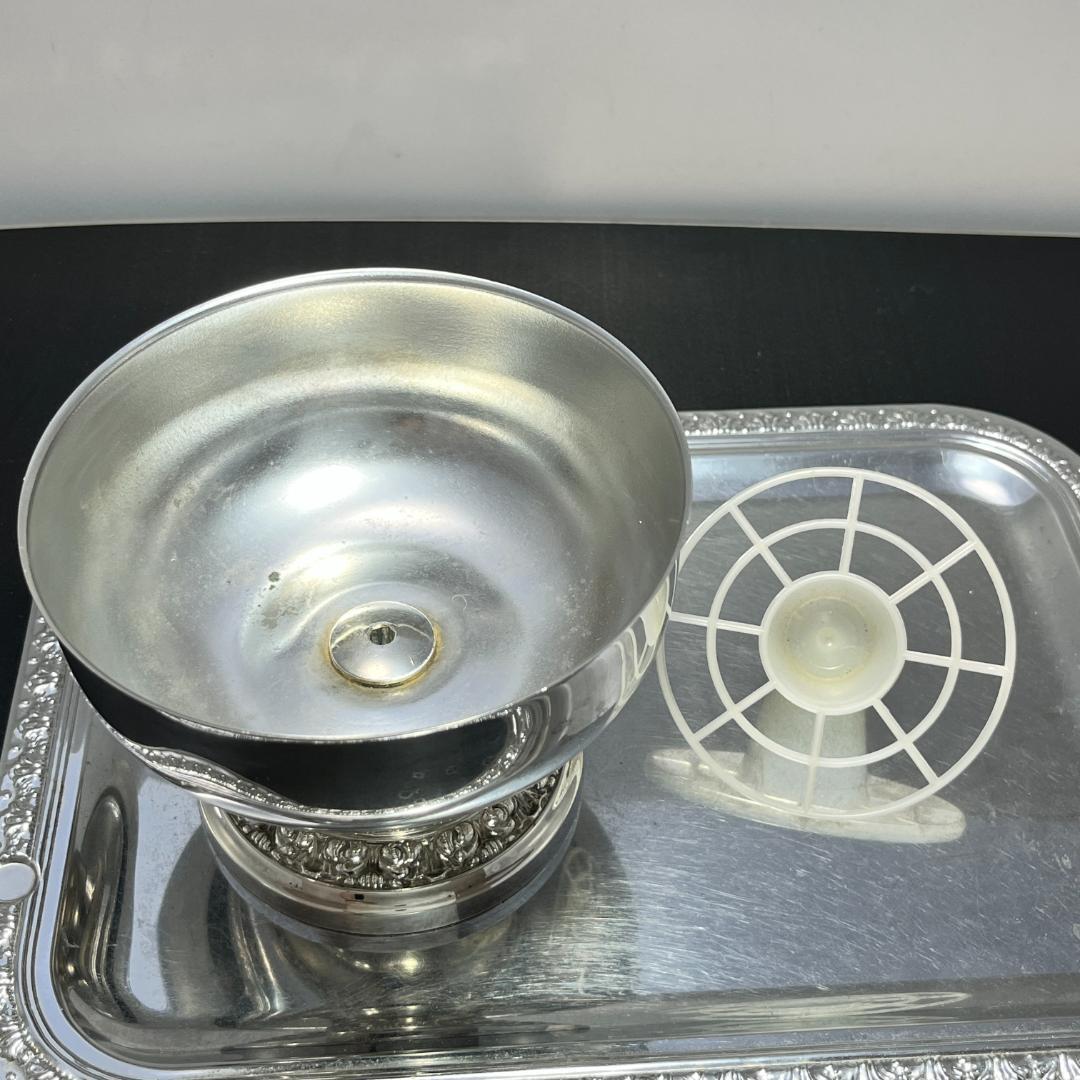 【IANTH】 ローズボウル【シルバープレート】薔薇のレリーフ 大きめ 花器