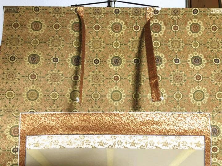 掛軸 無銘『阿弥陀三尊』佛画 仏画 豪華金襴表装 絹本 美品 箱付 掛け軸