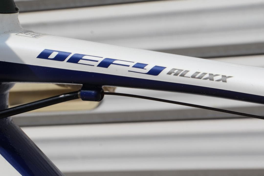 引き取り限定♪人気のGIANT♪DEFY 4♪ロードバイク入門用にどうぞ♪