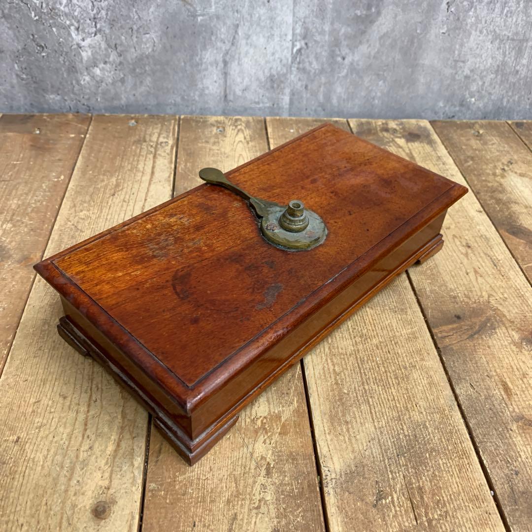 E-壁 【希少・アンティーク】木製ケース入り 天秤ばかり セット 真鍮製 ビンテ