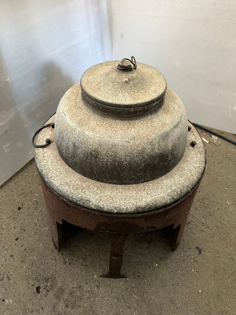 時代物レトロ茶釜セット　 (鋳鉄製　鉄器火鉢)+(茶釜 風炉釜 羽釜 アルミ製)