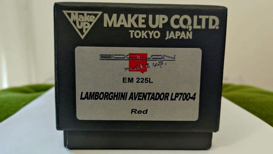 MAKE UP アイドロン　ランボルギーニ　アヴェンタドール　赤