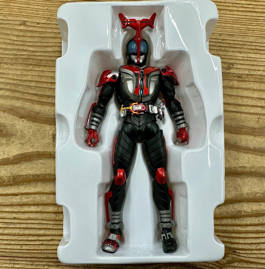236 中古 真骨彫 仮面ライダーカブト ハイパーフォーム
