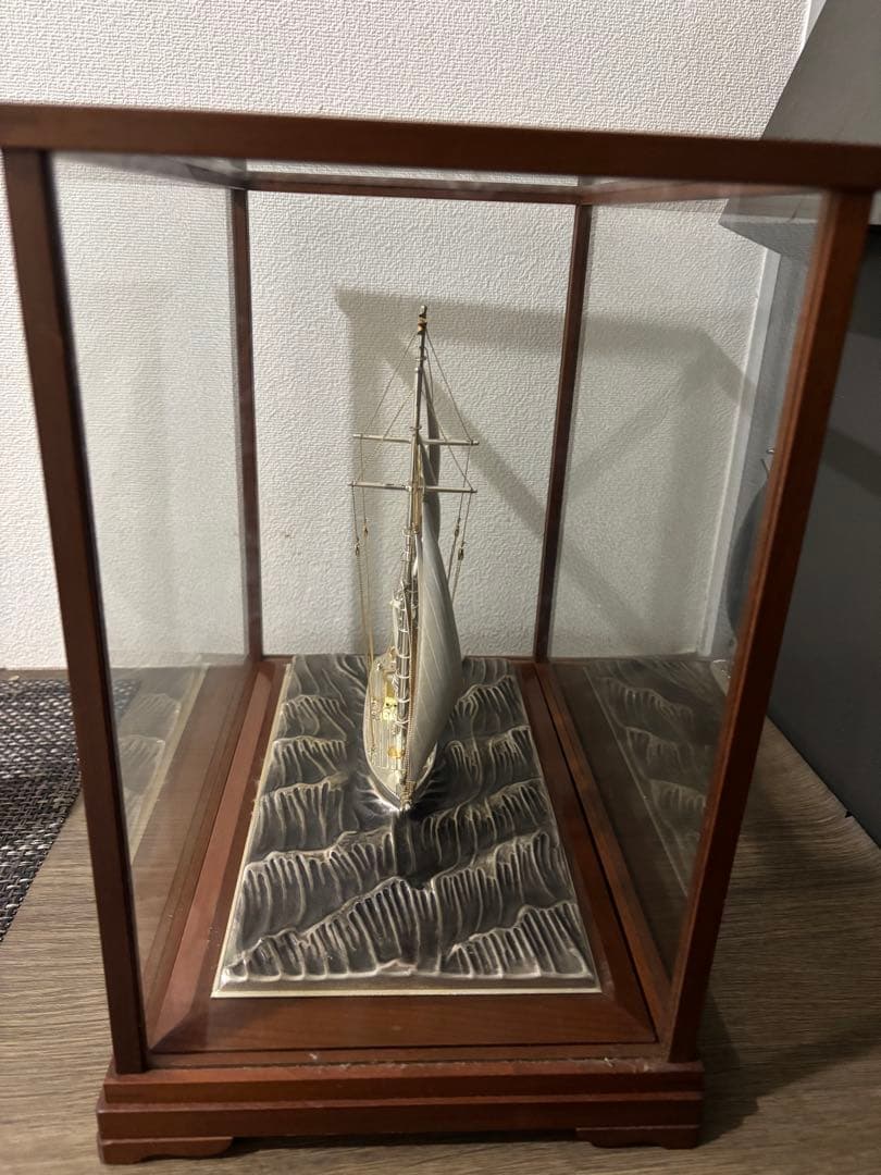 花*月様 純銀刻印　帆船置物　船長さ21cm 大きめ　ガラスケース付き　レトロ