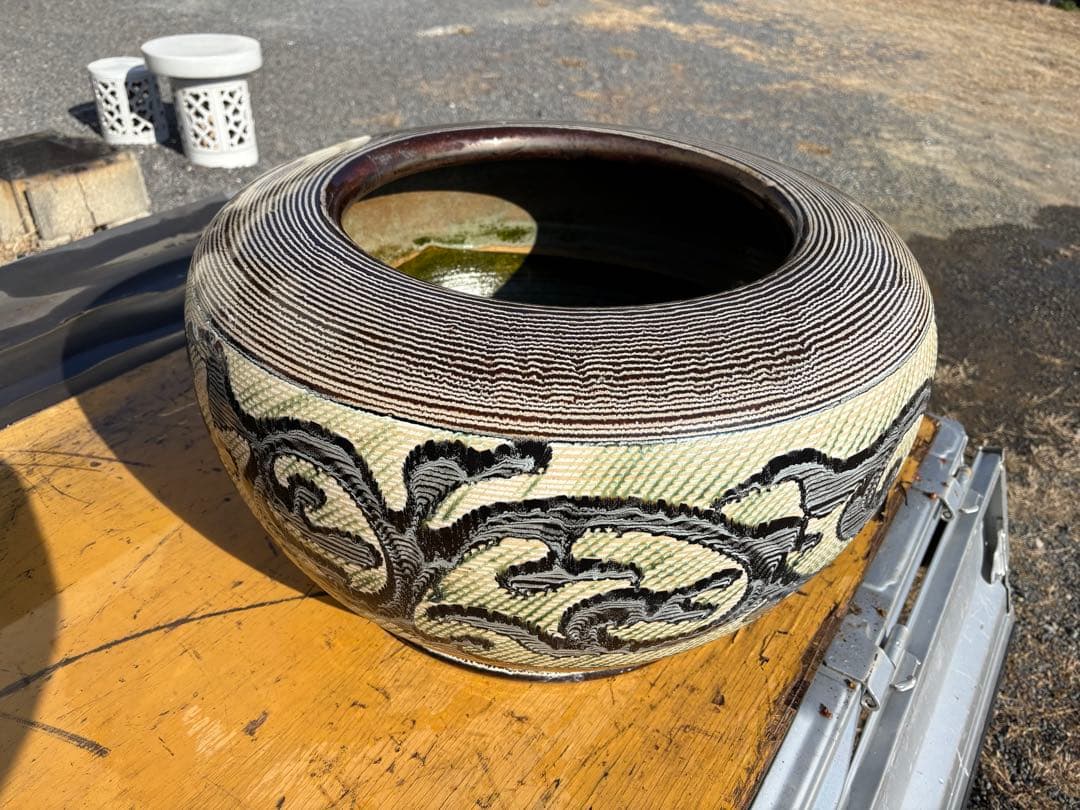 専用出品です。 大型火鉢　装飾的な模様の 陶器　昭和初期　昭和レトロ