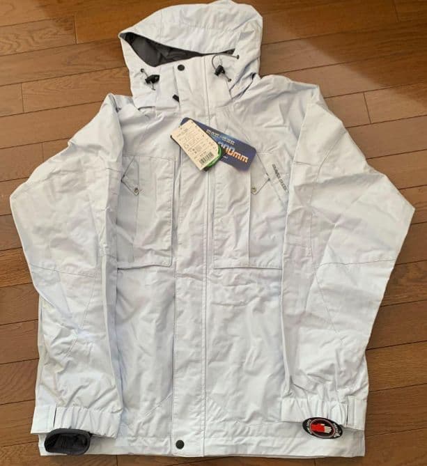 【新品未使用】スキーウェア Lサイズ フード付き 上下セット シルバー ブラック