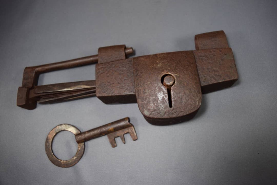 錠前 和錠 因幡錠 在銘 因州住 清久作 6枚バネ 鍵付 江戸時代 アンティーク