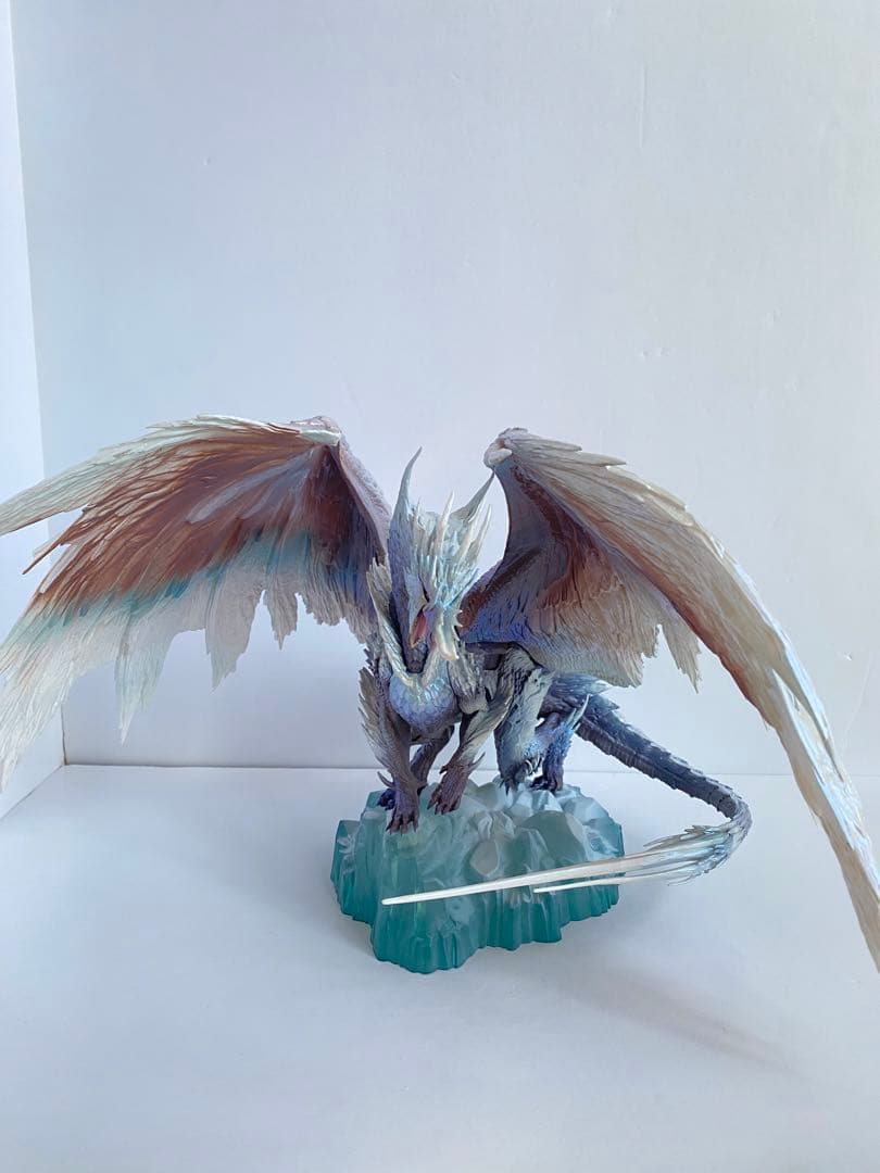 イヴェルカーナ 一番くじ ラストワン賞 モンスターハンター 【美品・訳あり】