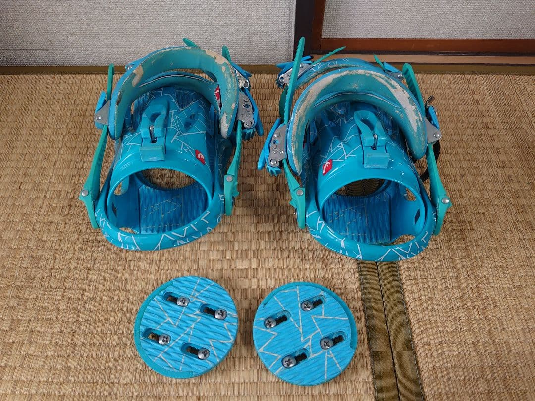 nx three 水色　青色