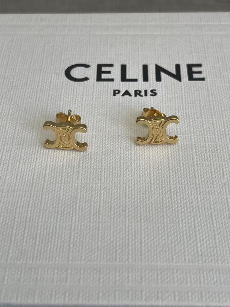 セリーヌ トリオンフ スタッズ ピアス　ゴールド