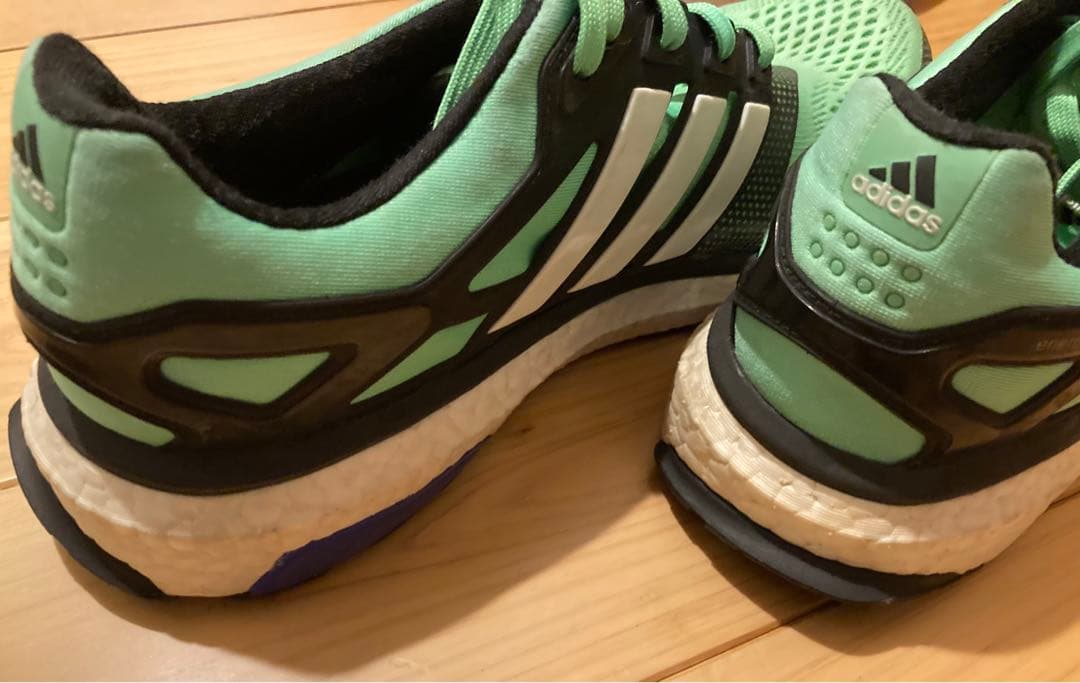 adidasランニングシューズ（boost）