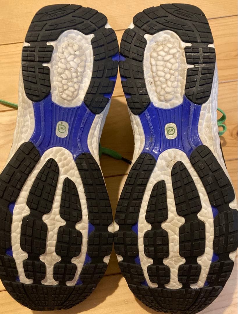 adidasランニングシューズ（boost）