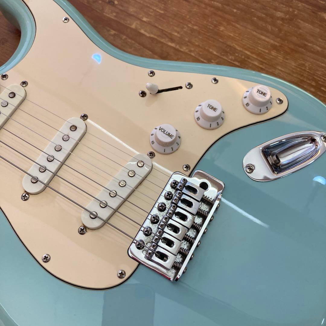 Bacchus バッカス　エレキギター