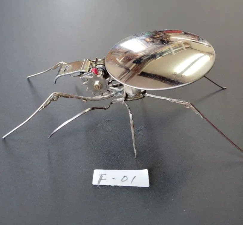 スチームパンク　古時計の振子使用昆虫　F-01