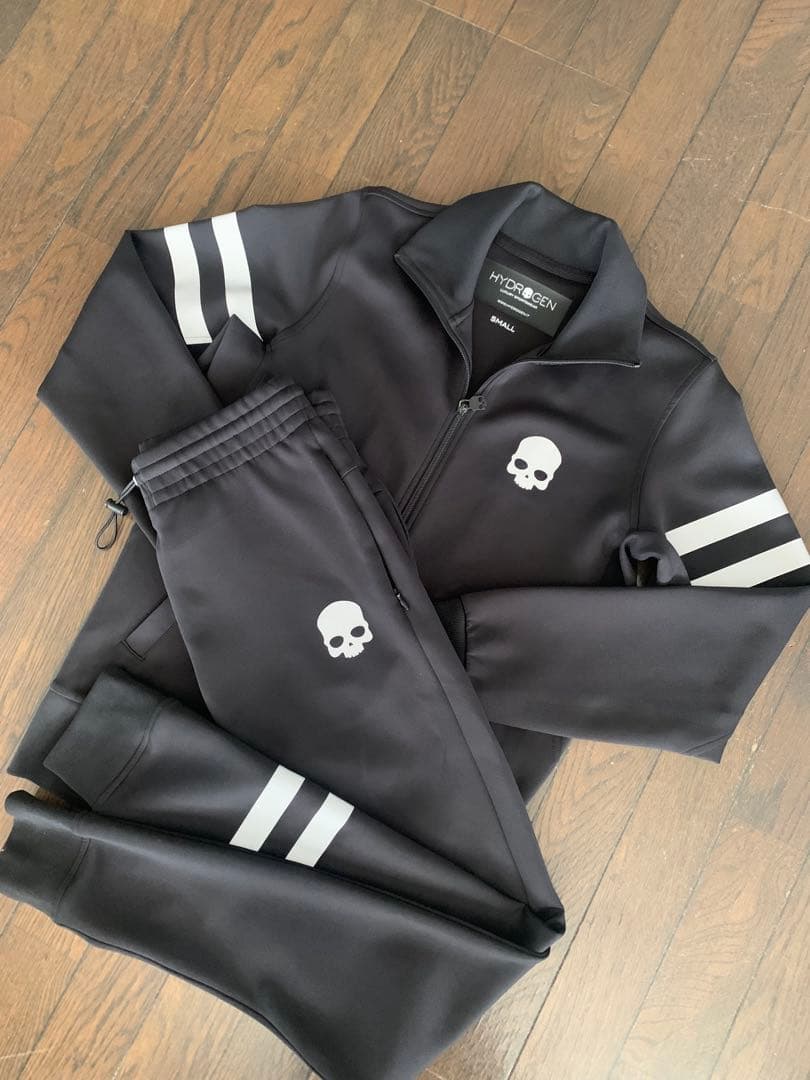 定価8.4万 三喜タグ付き国内正規 ハイドロゲン セットアップ オールストレッチ