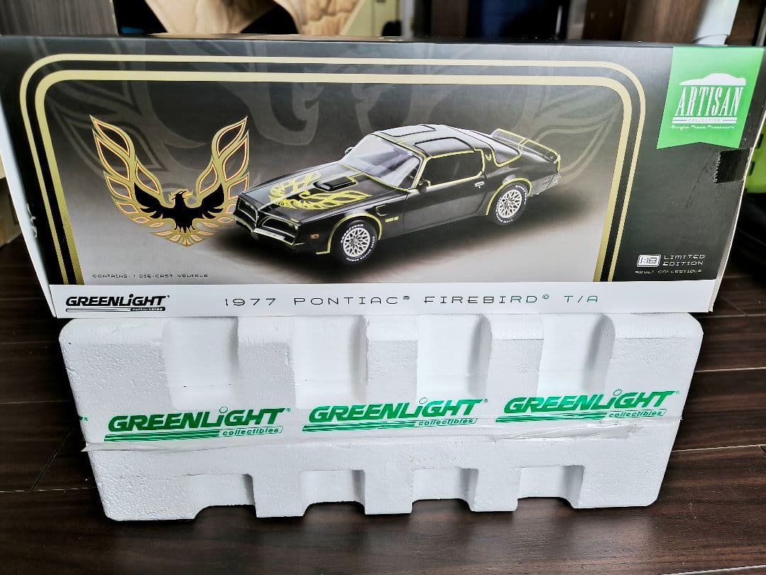 キャンペーン激レアGreenLight 1977 PontiacFirebird