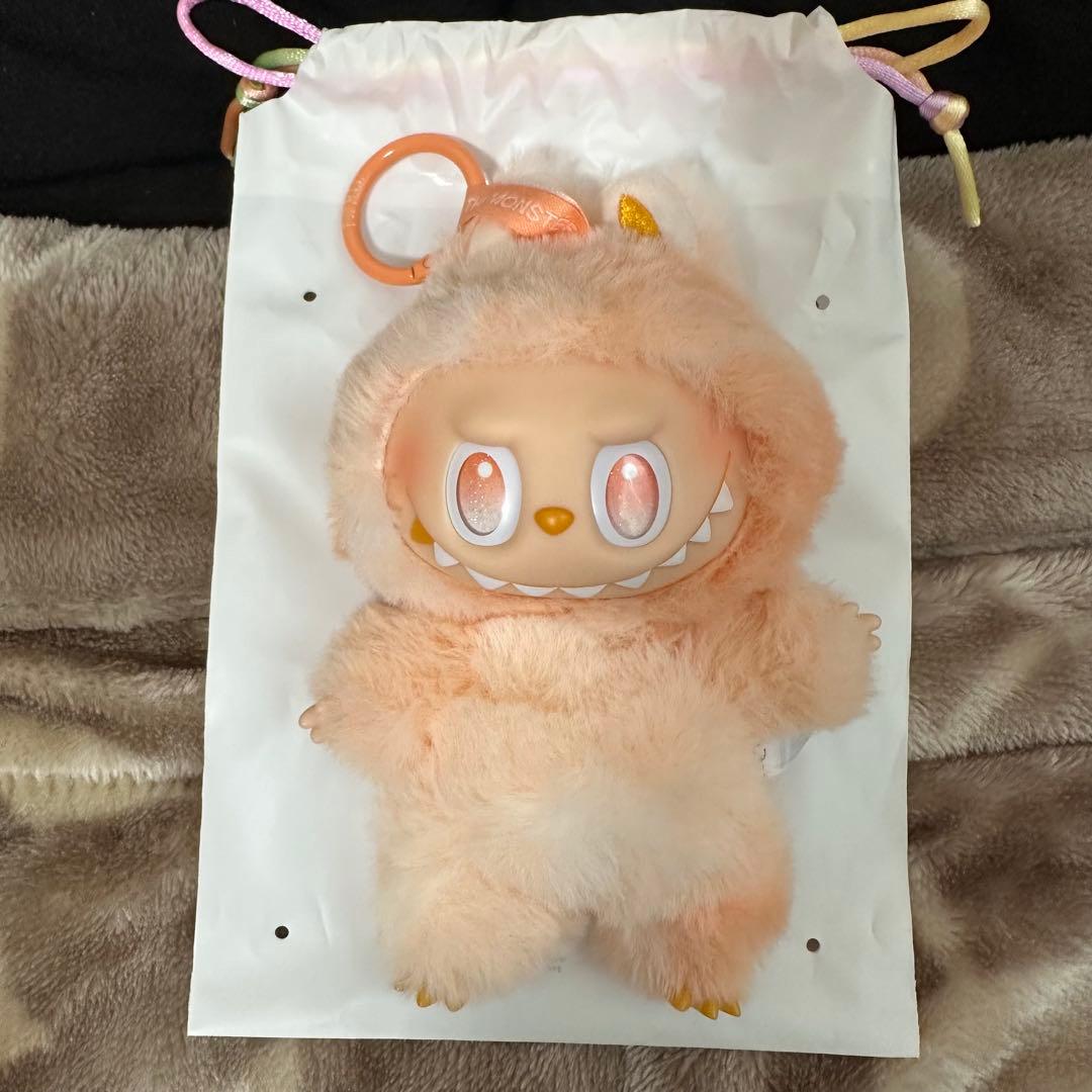 正規品 POPMARTラブブBig Into Energy