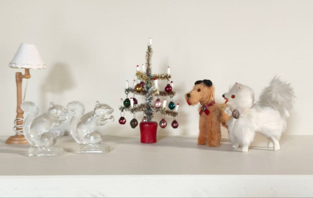 * vintage glass figure ୨୧ * ガラスの リスさん