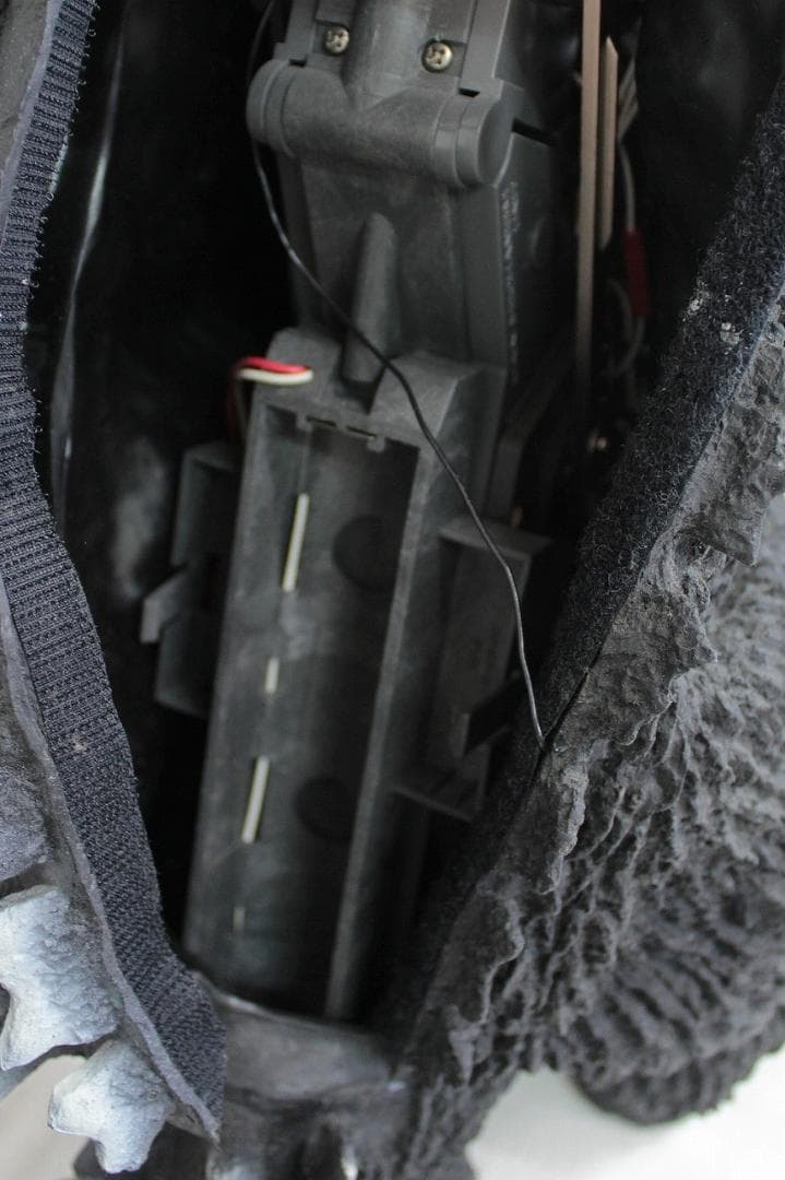 ◇初代ゴジラ 独立6chラジオコントロールシステム搭載ラジコン 06432