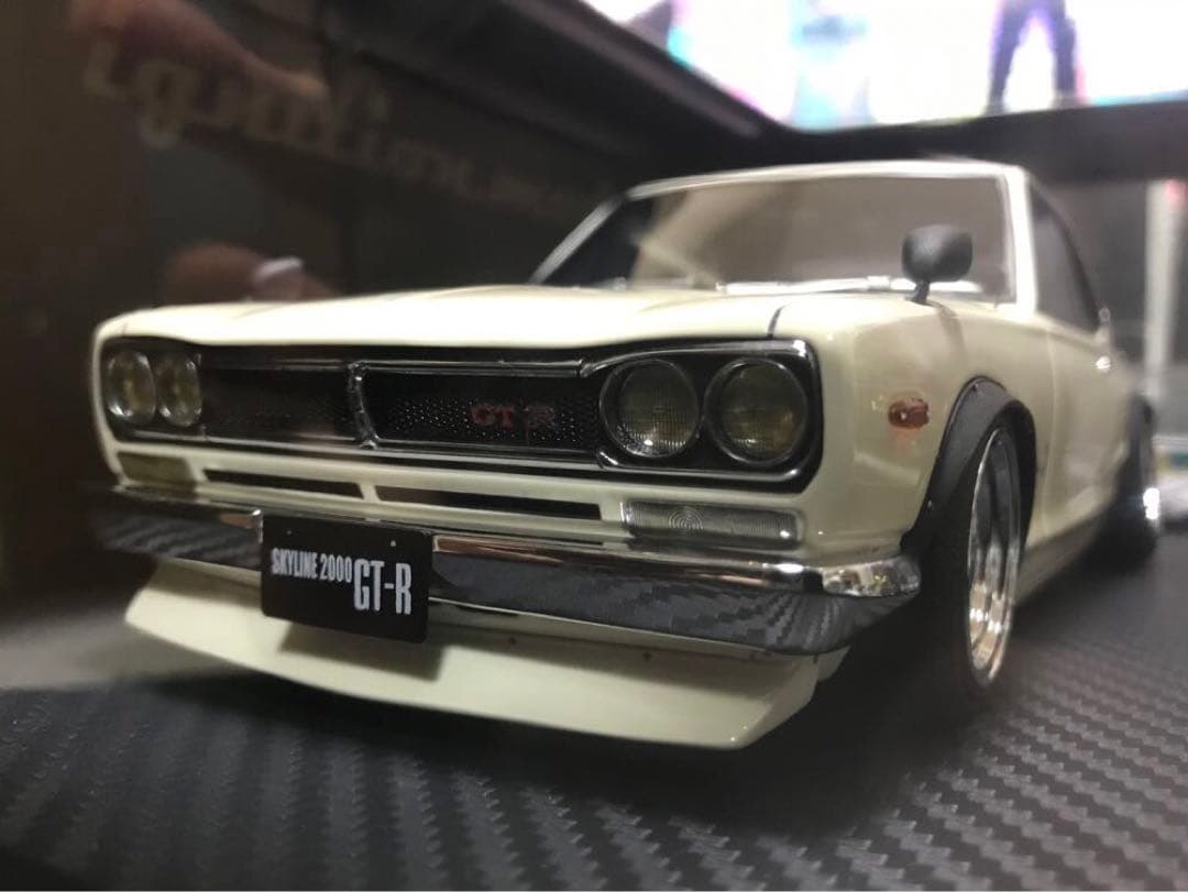 IG0041 1/18 スカイライン 2000 GT-R KPGC10 ホワイト