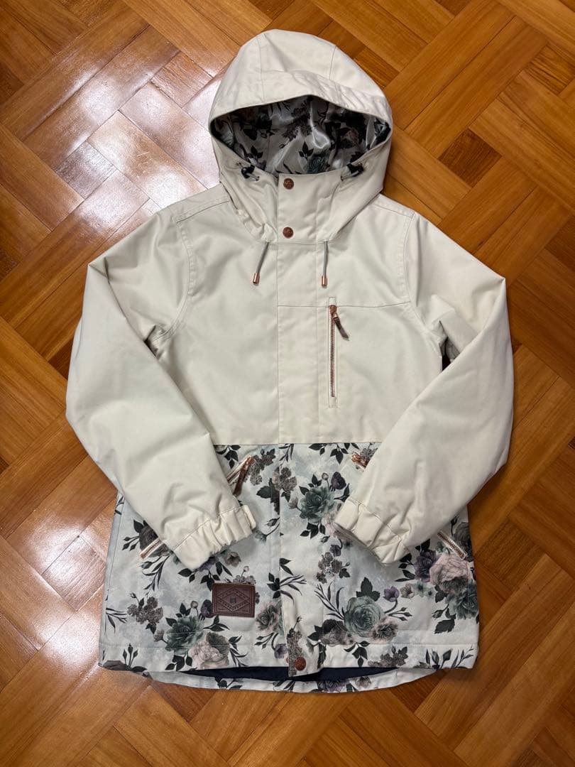 L1スノーボードウェア　ジャケットSサイズ　パンツXSサイズ